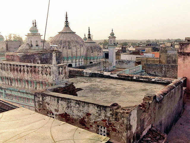 Kairana: Karna's Kandhla with an old Jain temple is the new Kairana now -  The Economic Times