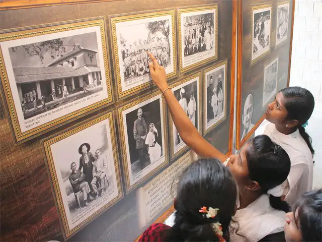 Egyptian Cartoonists To Hold An Exhibition On Mahatma Gandhi The Economic Times