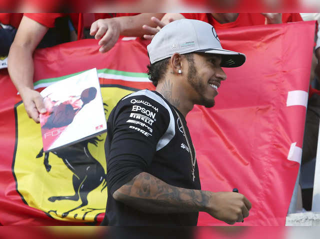 Lewis Hamilton Still i Rise t-shirt | Teeketi t-shirt store |