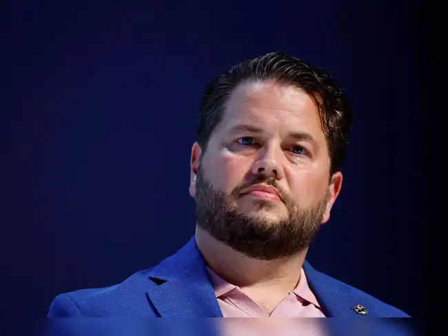 Pinterest CEO calls for ban on social media for youth under-16 - The ...