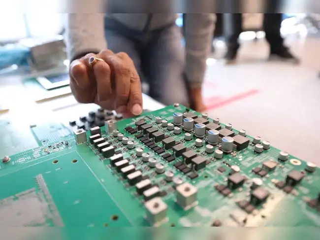 Chip designer Broadcom expects to sell 1 million 3D stacked chips by ...