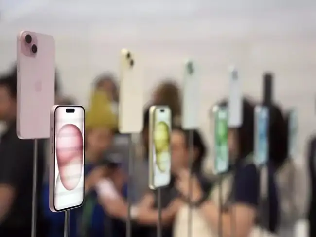 sale: Sale of iPhone 15 sees 100% growth versus iPhone 14's on Day 1 ...