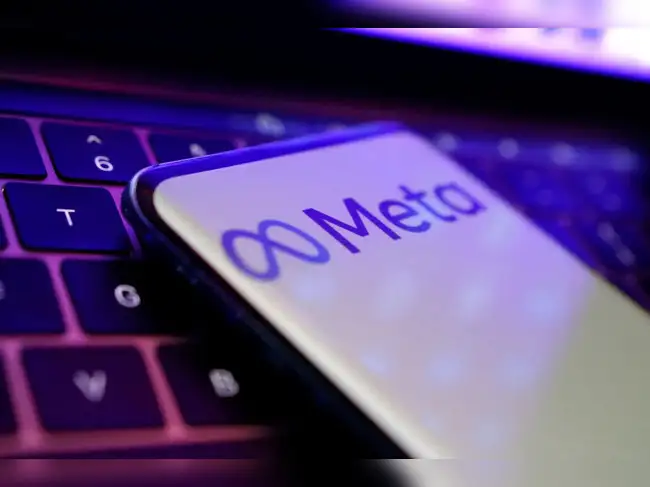 Image for Meta freezes AI hiring: WSJ