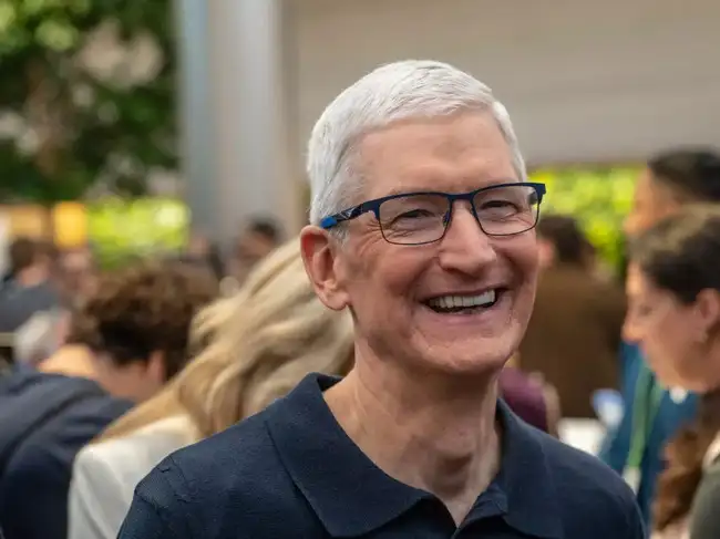 Tim Cook: Apple’s Tim Cook joins CEO summit with China premier as ...