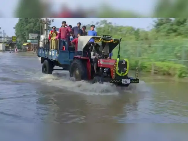 WFH: Bengaluru rain chaos stirs up WFH vs office debate - The Economic ...