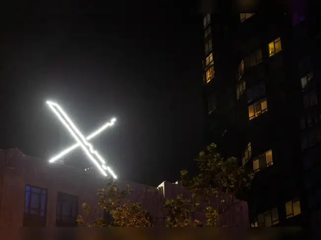 Image for Paris prosecutor contacts police as probe into social media platform X advances
