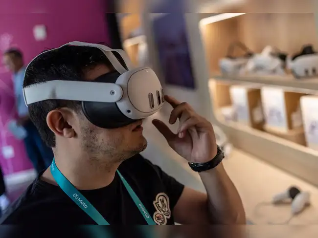 mixed-reality headset: Meta cancels plans for high-end mixed-reality ...