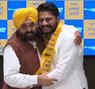 Former Punjab MLA Dalvir Singh Goldy joins AAP